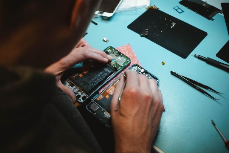 Co należy zrobić w przypadku awarii telefonu?