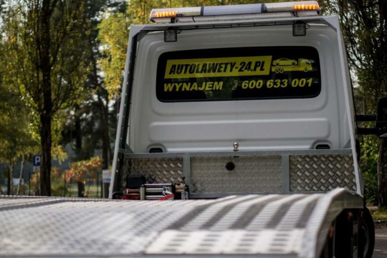 Dlaczego ciągle trzymasz stary samochód w garażu?