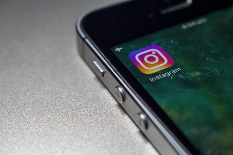 Znaczenie płatnego promowania profilu na Instagramie i TikToku